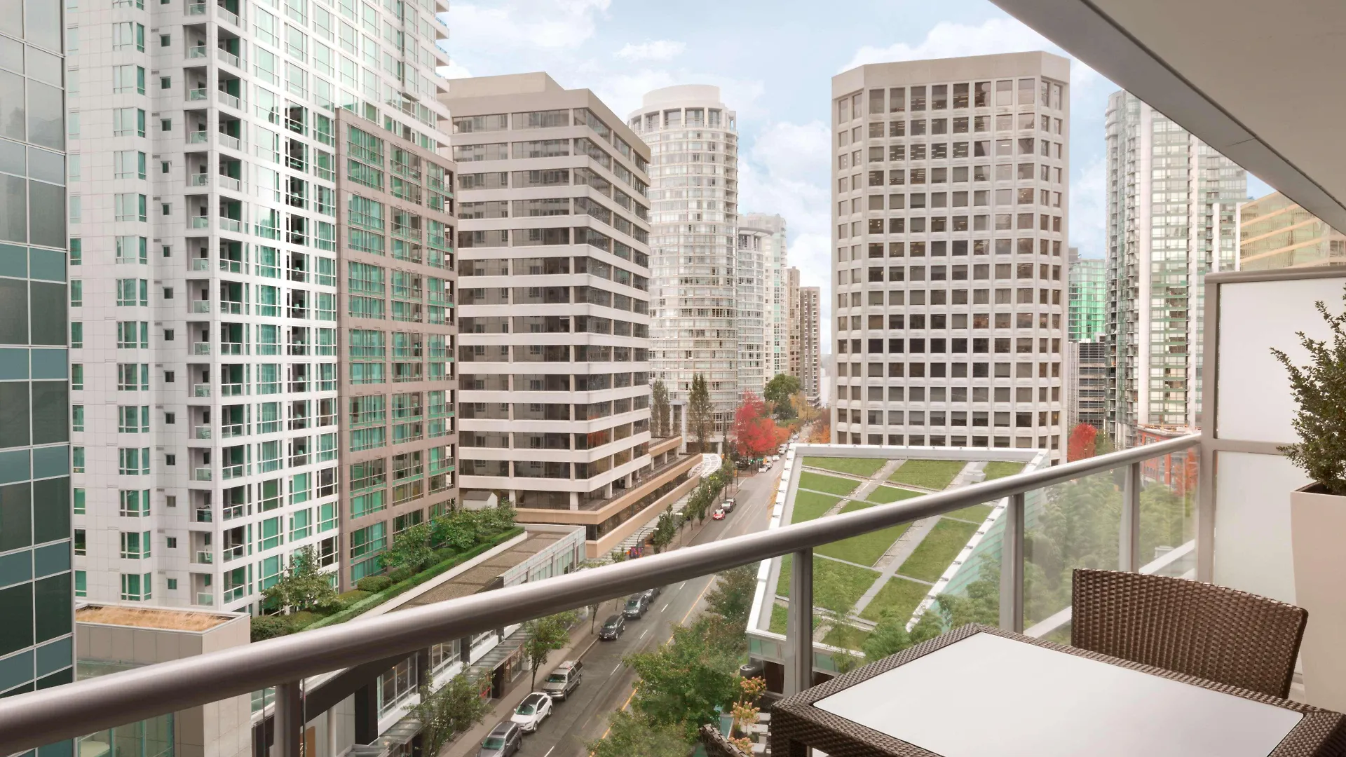 ***** Hotel Shangri-La Vancouver Canada