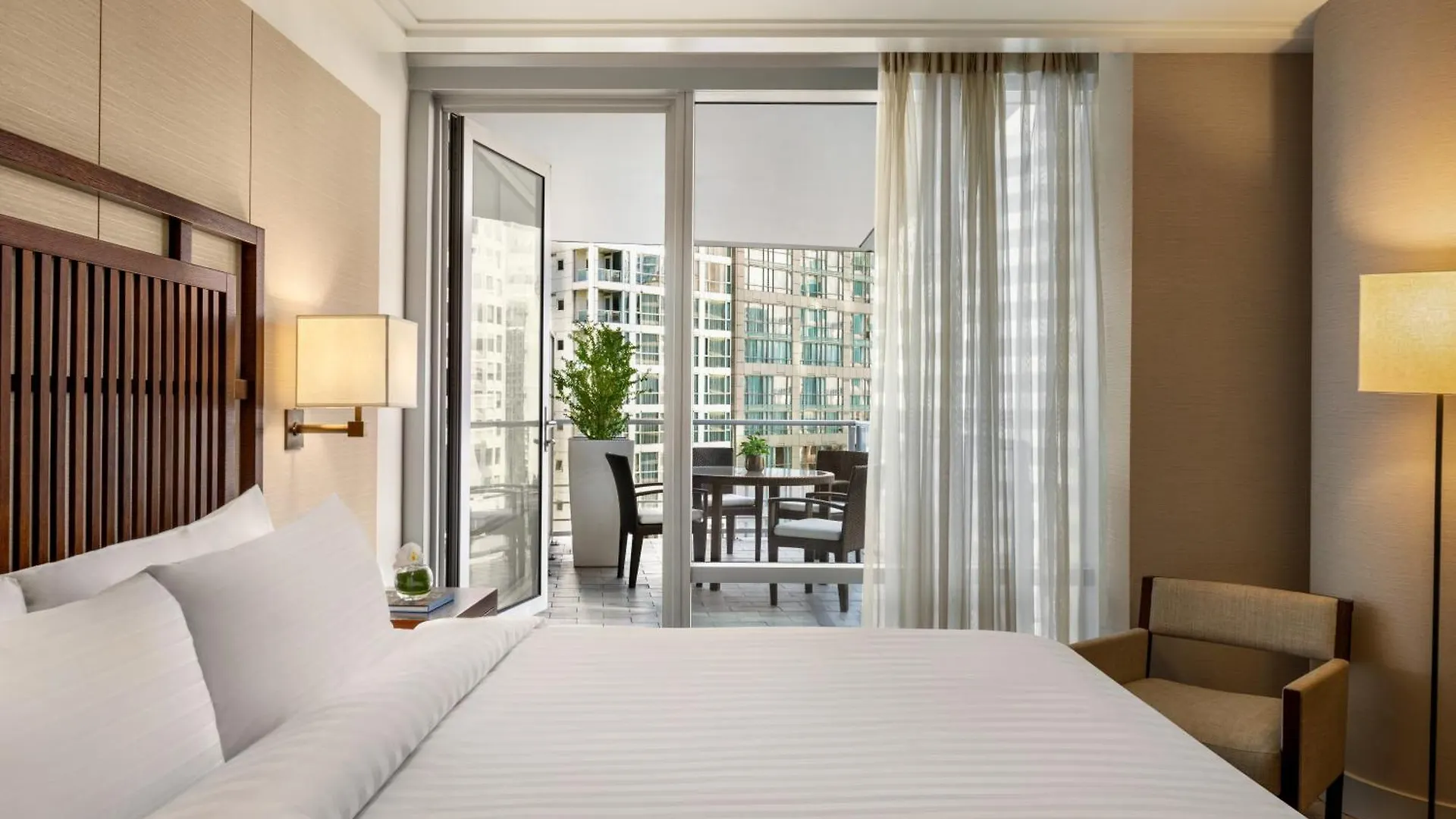 Hotel Shangri-La Vancouver