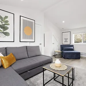 Apartment Newly Built Laneway 1 Bd Centrally Located, Vancouver
