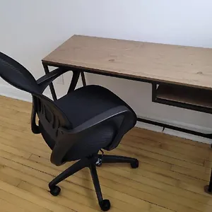 Free Parking, Beautiful 4 1/2- 2 Bedroom Montreal