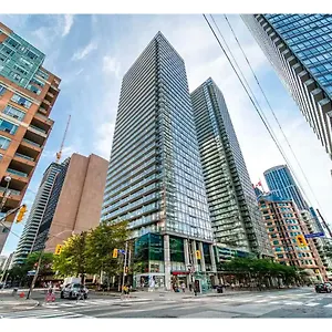 Comfy 1 Bedroom & Den In Downtown 1 Queen & 1 Single Bed Toronto