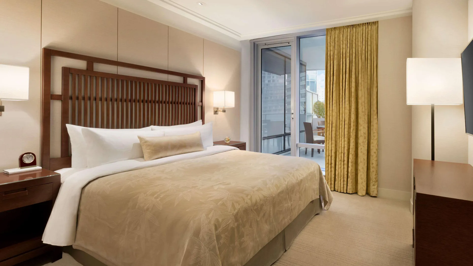 Hotel Shangri-La Vancouver