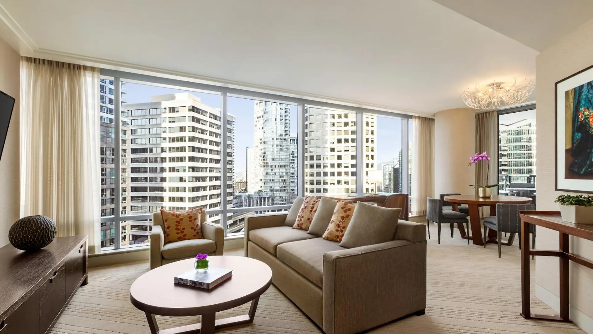 Shangri-La Vancouver Hotel