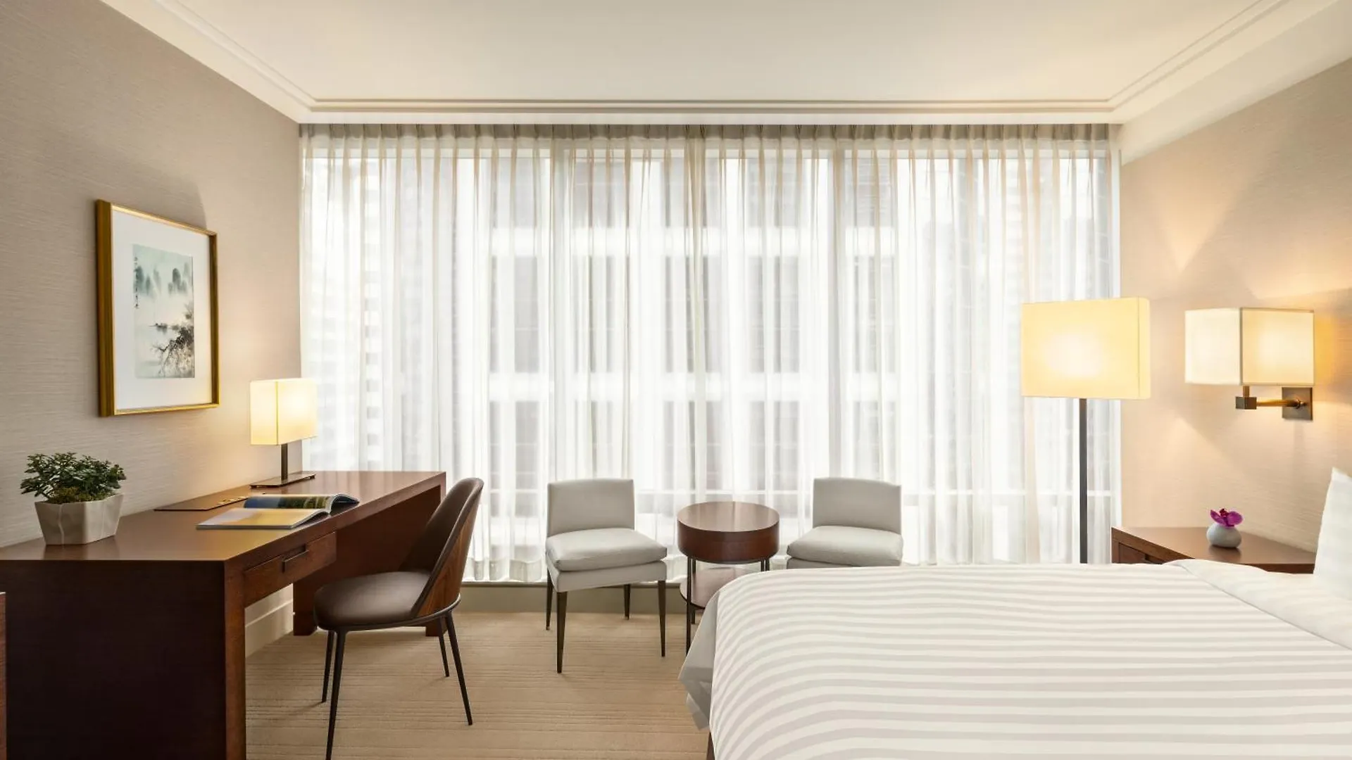 ***** Hotel Shangri-La Vancouver Canada